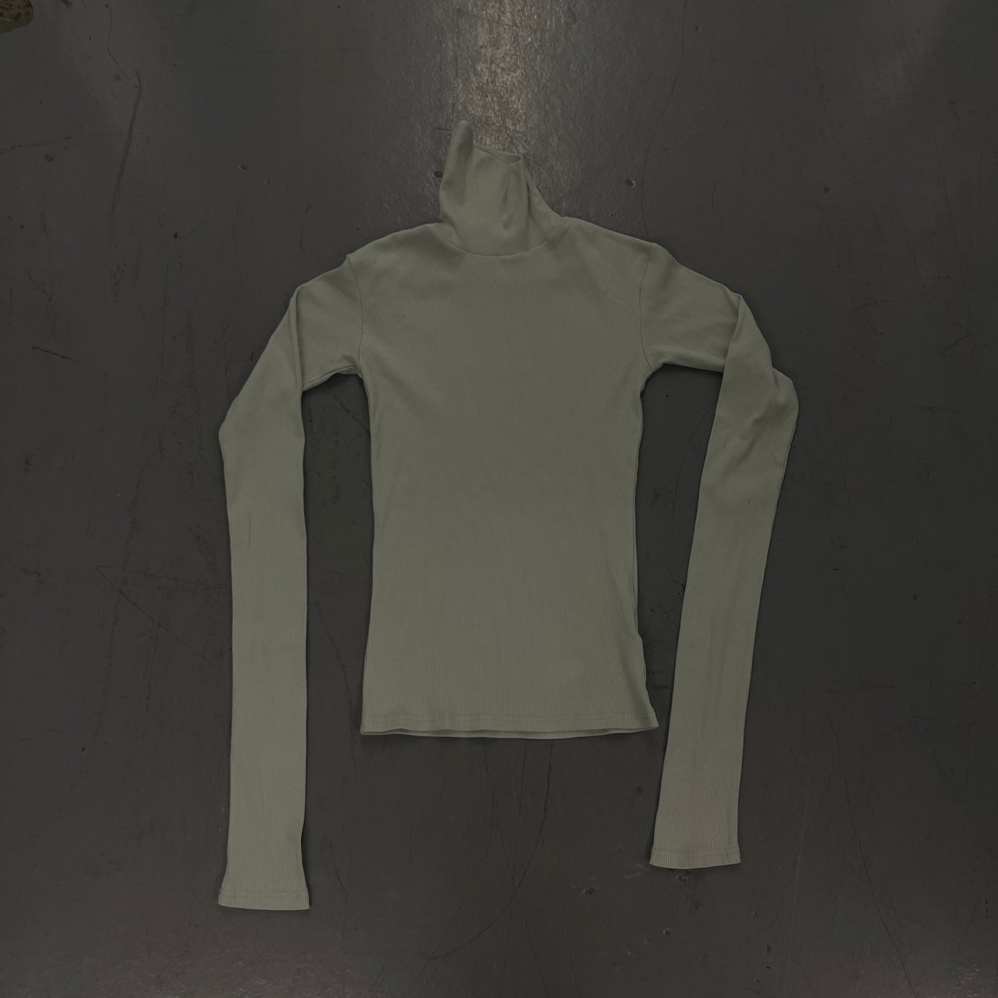 Assymetrical Turtleneck Longsleeve (Lucid)