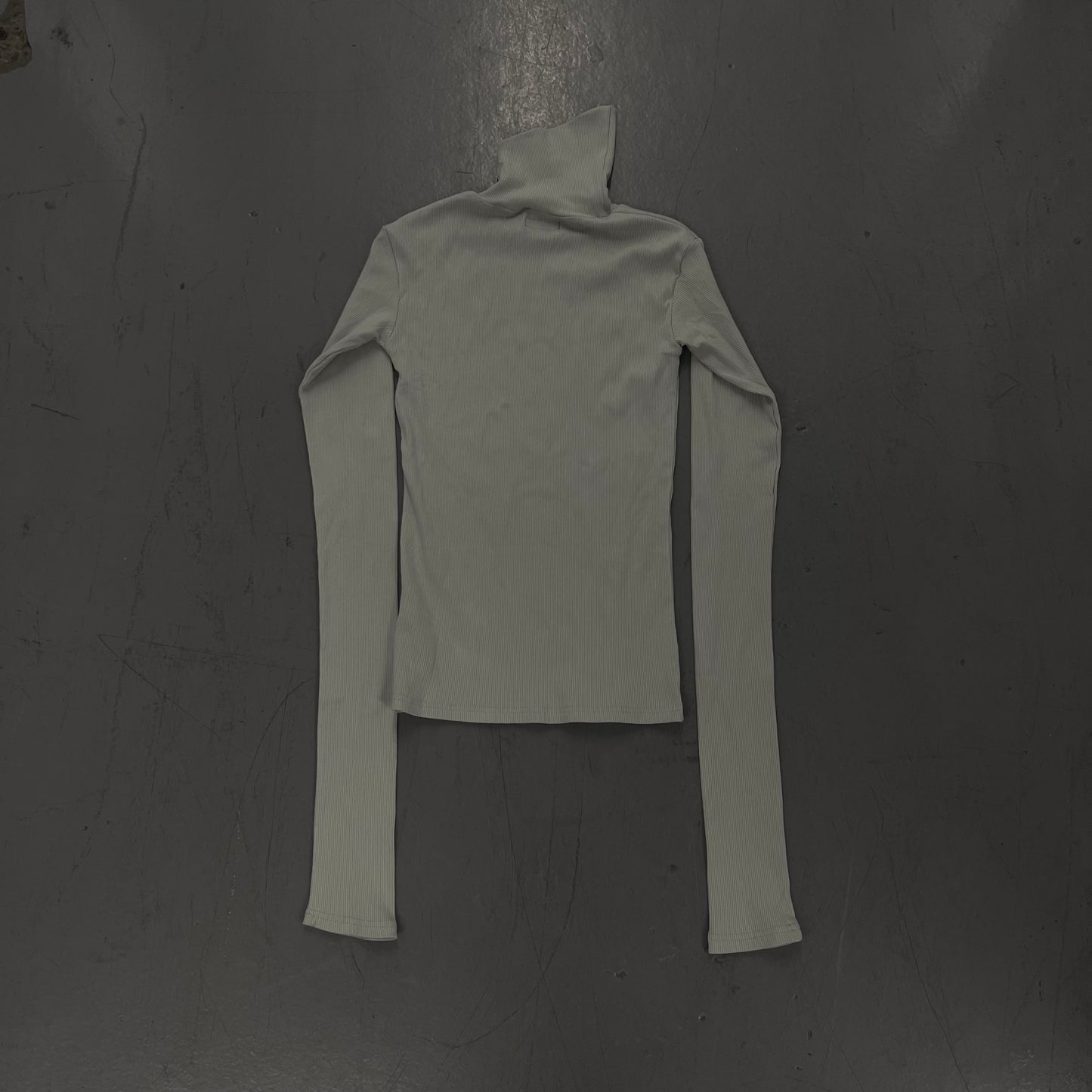 Assymetrical Turtleneck Longsleeve (Lucid)