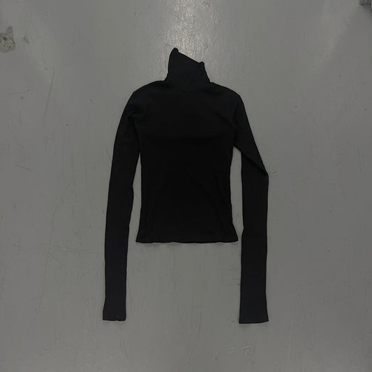 Asymmetrical Turtleneck Longsleeve (Black)