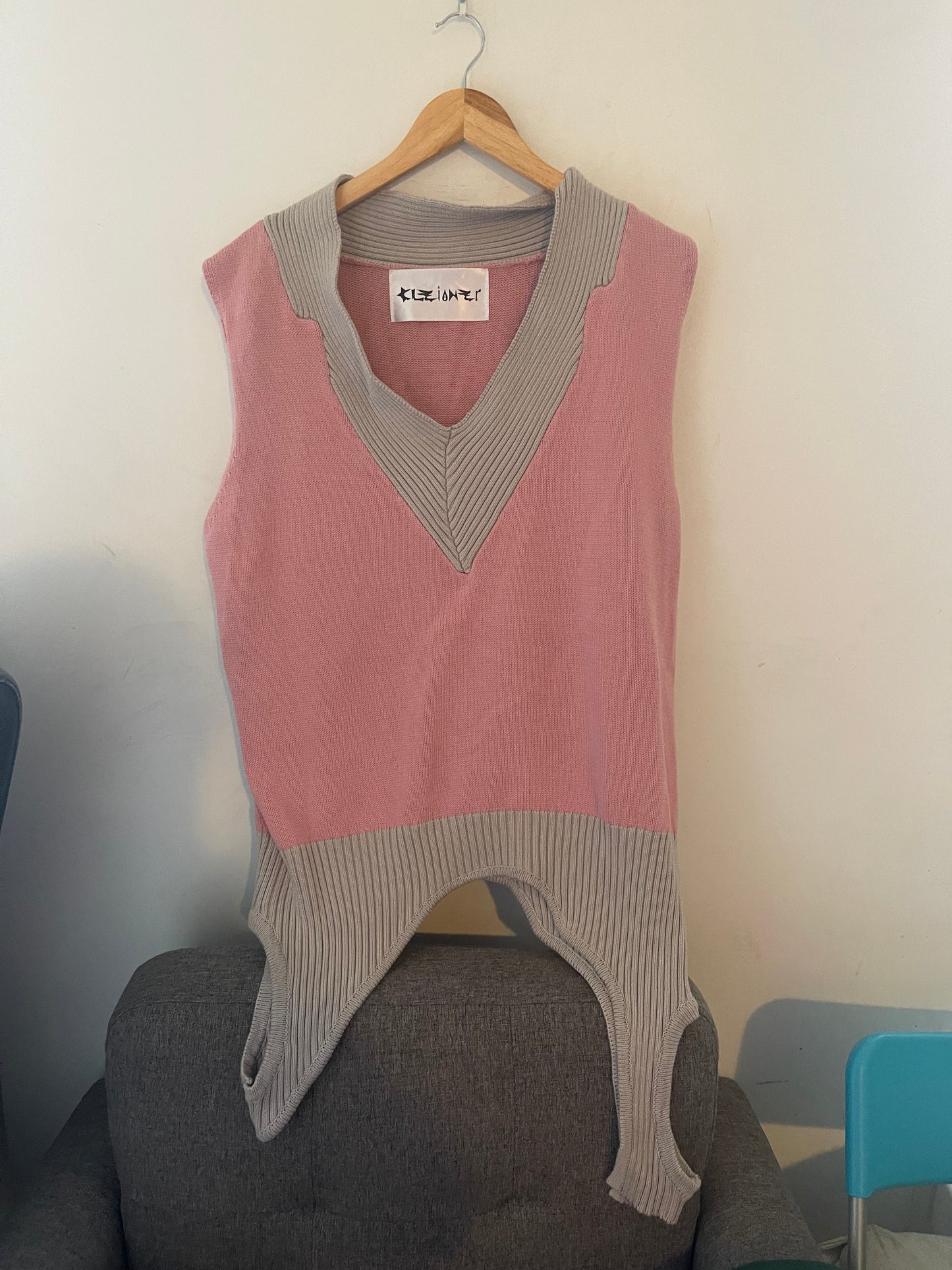 Gevonden Sweater vest sample pink